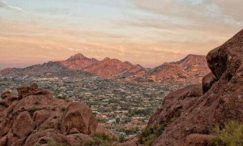 Late-year Arizona home selling strategy showing Scottsdale neighborhood at sunset